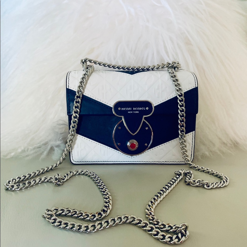 Henri Bendel small crossbody purse.